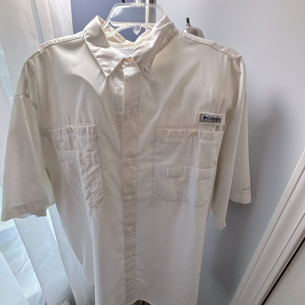 Men’s Columbia Large casual shirt, slightly worn.